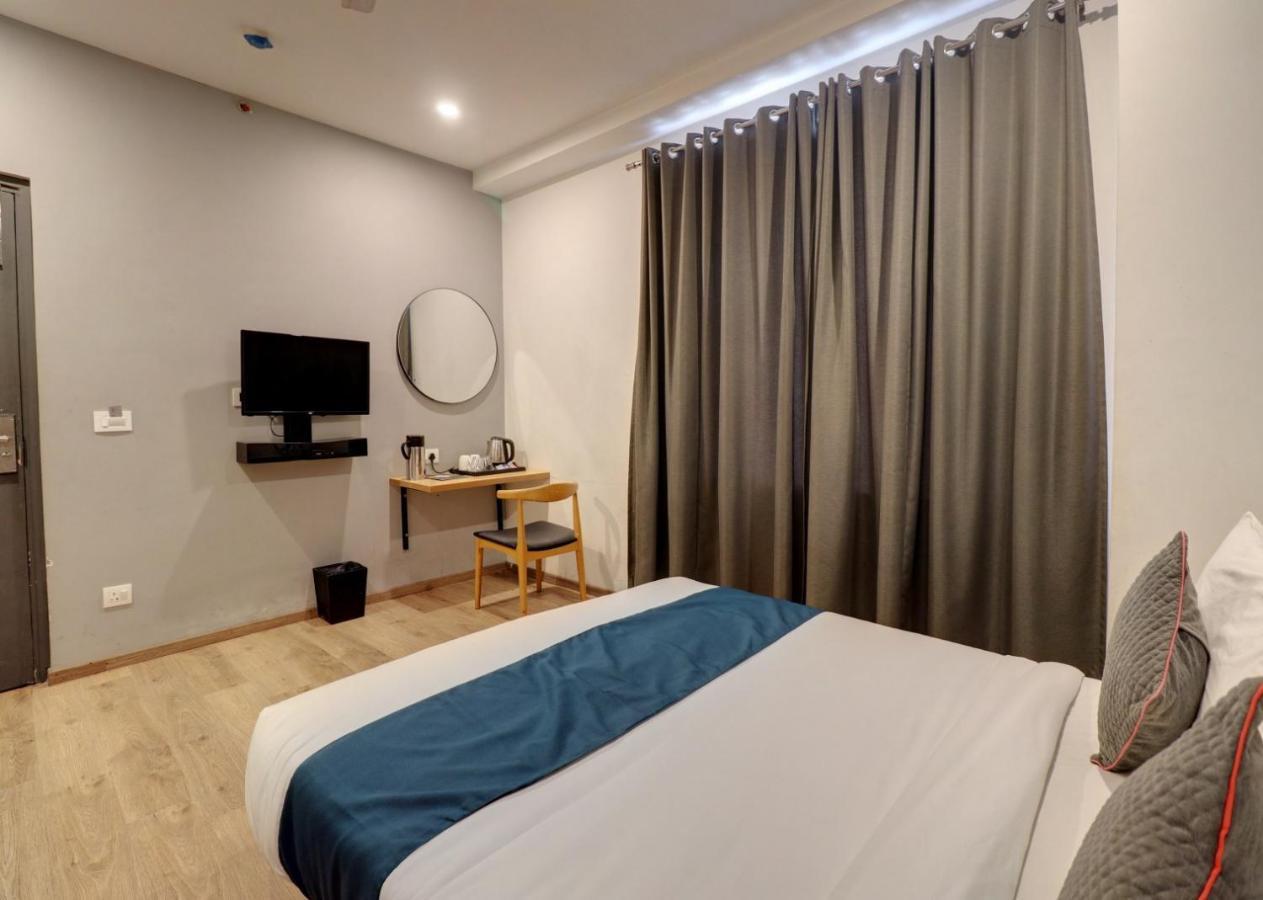 Hotel Mystic Falls Τζαϊπούρ Εξωτερικό φωτογραφία